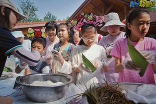 “球皇”与中国的缘分：八年前，贝肯鲍尔访问中国足协